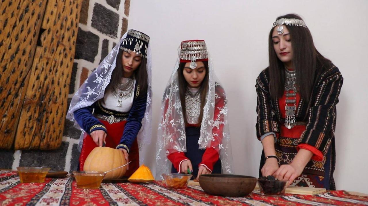 Guesthouse Emma Gjoumri Kültér fotó
