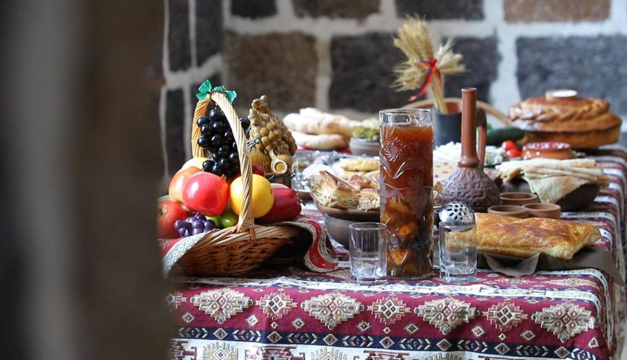 Guesthouse Emma Gjoumri Kültér fotó
