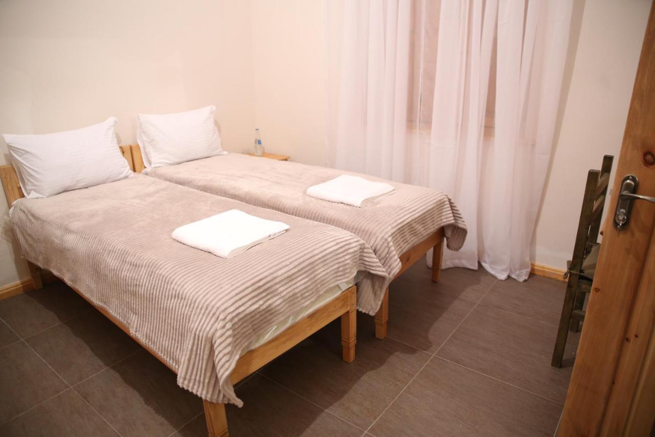 Guesthouse Emma Gjoumri Kültér fotó