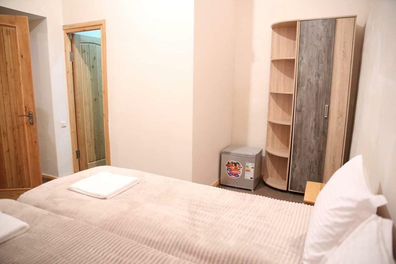 Guesthouse Emma Gjoumri Kültér fotó